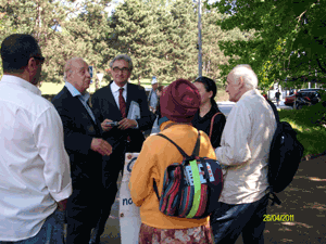 Monsieur Jean Ziegler apporte son soutien aux vigies, 26 avril 2011