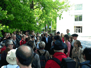 Monsieur Jean Ziegler apporte son soutien aux vigies, 26 avril 2011