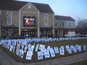 Lexposition des protraits des liquidateurs à Auxerre (Yonne-France), le 15 janvier 2009