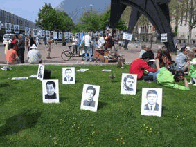 Lexposition des protraits des liquidateurs à Grenoble (Isère-France), le 24 avril 2010