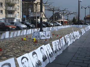 Lexposition des protraits des liquidateurs à Illkirch-Grafenstaden (Bas Rhin-France), le 31 mars 2010