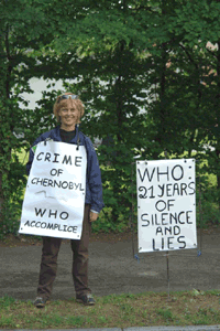 Carole Bouvier delante de la OMS del 7 al 11 mayo de 2007