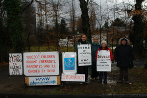Christophe Elain, Carole Bouvier, Edwige Vidal et André Larivière in front of WHO from 10th to 14th December 2007