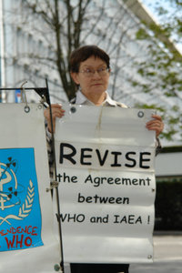 Rosa Goncharova delante de la OMS el 27 abril de 2008