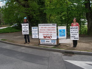 Dave et Susie Greaves devant lOMS du 8 au 9 mai 2008