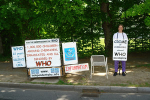Hannelore Schmid devant lOMS le 13 mai 2008