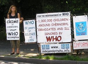 Anne Élisabeth Costa delante de la OMS el 23 junio de 2008