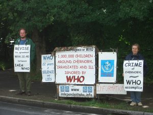 Éric Bonnaire und Jeannine Naudinet vor der WHO vom 14. - 18. Juli 2008