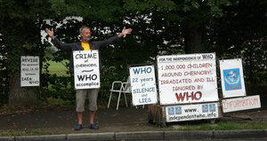 Maarten Bronkhorst in front of WHO from 20th to 22nd August 2008