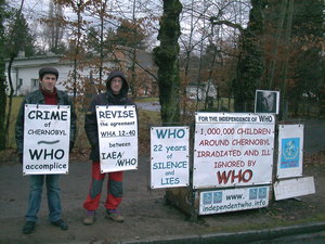 Khaled Deghane and François Gillard in front of WHO from 19th to 23rd January 2009