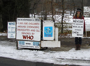 Hannelore Schmid in front of WHO, 5th January 2009