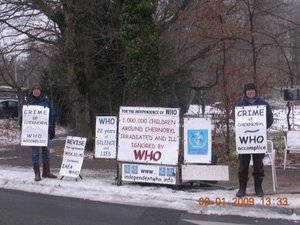 Claude Proust and Jean Marie Dyon in front of WHO, 9th January 2009
