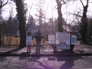 Sylvie Baldens and Yann Forget in front of WHO from 16th to 20th February 2009