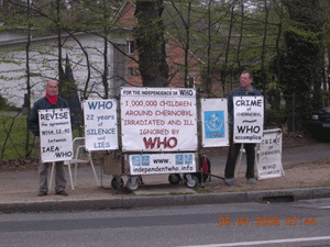 Jean Marie Dyon and Philippe Reculard in front of WHO from 6th to 10th April 2009