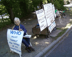 Liliane Deroche devant lOMS du 14 au 16 septembre 2009