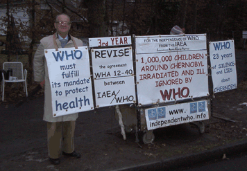 Éric Peytremann devant lOMS le 24 décembre 2009