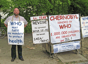 Loïc Schneider devant lOMS du 27 au 30 avril 2010