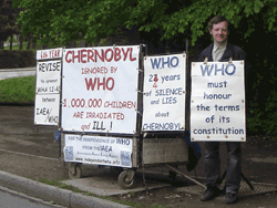 Laurent Le Guyader devant lOMS le 11 mai 2010