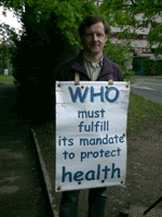 Laurent Le Guyader devant lOMS le 14 mai 2010