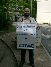 Loïc Schneider in front of WHO from 8th to 9th June 2010