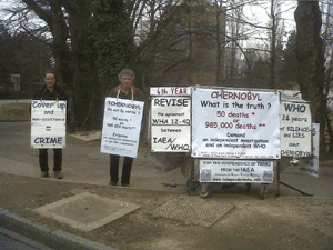 Christophe Elain et Jean-François Hamon devant lOMS du 14 au 15 février 2011