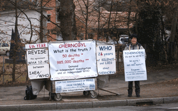 Rachel Mauguet devant lOMS le 28 février 2011