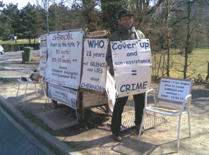 Dominique Loquais devant lOMS du 21 au 22 mars 2011