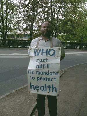 Loïc Schneider delante de la OMS del 9 al 13 mayo 2011