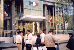 Vigie devant le mnistère de la santé à Paris du 14 au 22 avril 2009